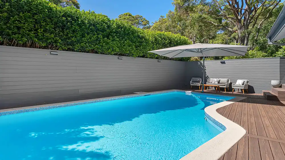 Choosing the Right WPC Fence Factors to Consider