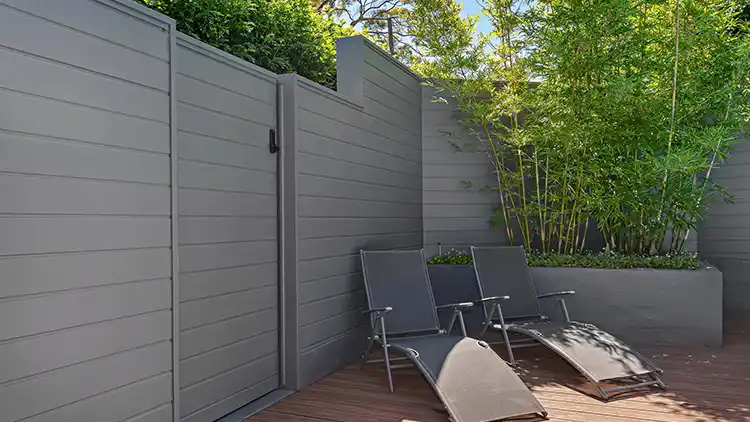 Choosing the Right WPC Fence Factors to Consider
