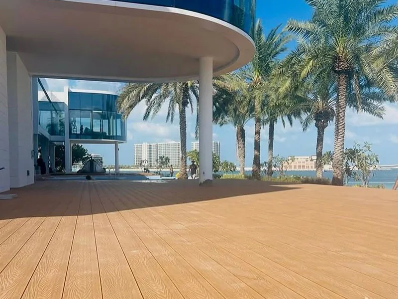 USA commercial plaza outdoor project featuring wood-plastic planks by a certified WPC decking manufacturer.