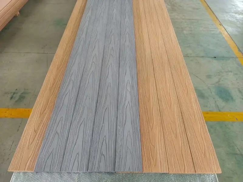 Mixed-color packaging for WPC decking